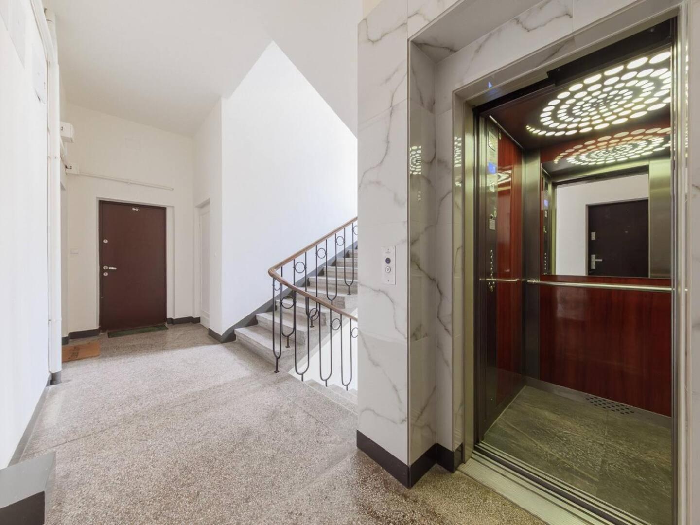 Canary Corner Studio City Centre Varsovia Exterior foto